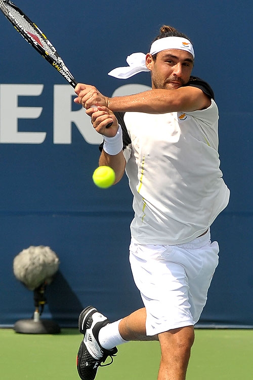 ÎŸ ÎœÎ¬ÏÎºÎ¿Ï‚ Î±Ï€Î¿ÎºÎ»ÎµÎ¯ÎµÎ¹ Ï„Î¿Î½ Cilic ÏƒÏ„Î¿Î½ ÎµÎ½Î±ÏÎºÏ„Î®ÏÎ¹Î¿ Î±Î³ÏŽÎ½Î±