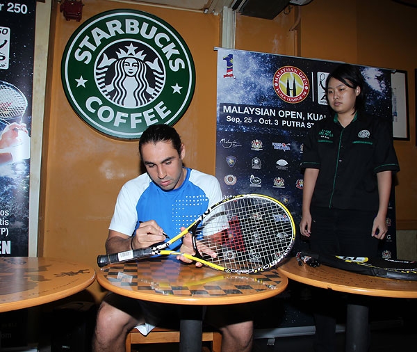 ÎŸ ÎœÎ¬ÏÎºÎ¿Ï‚ ÏƒÏ„Î¿Î½ Î´ÎµÏÏ„ÎµÏÎ¿ Î³ÏÏÎ¿