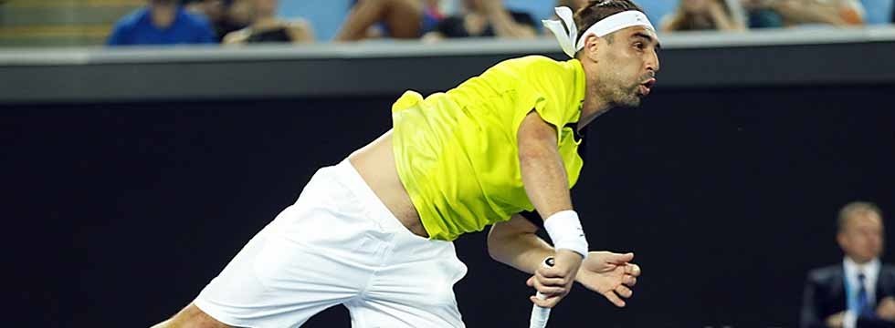 ÎŸ ÎœÎ¬ÏÎºÎ¿Ï‚ Î±Î½Ï„Î¹Î¼ÎµÏ„Ï‰Ï€Î¯Î¶ÎµÎ¹ Ï„Î¿Î½ Lacko ÏƒÏ„Î¿Î½ Ï€ÏÏŽÏ„Î¿ Î±Î³ÏŽÎ½Î± Ï„Î¿Ï… ÎœÎ¿Î½Ï€ÎµÎ»Î¹Î­