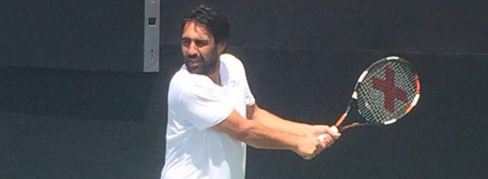 Î‘Ï€Î­Î½Î±Î½Ï„Î¹ ÏƒÏ„Î¿Î½ Young ÏƒÏ„Î· Ï€ÏÎµÎ¼Î¹Î­ÏÎ±